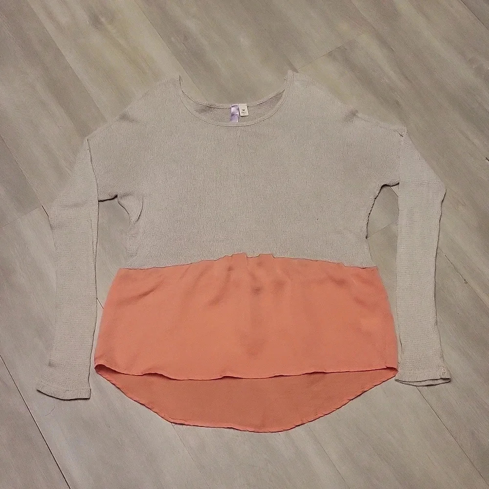 Alya Oatmeal Orange Peplum Flowy Bottom Long‎ Sleeve Blouse Womens Size Medium